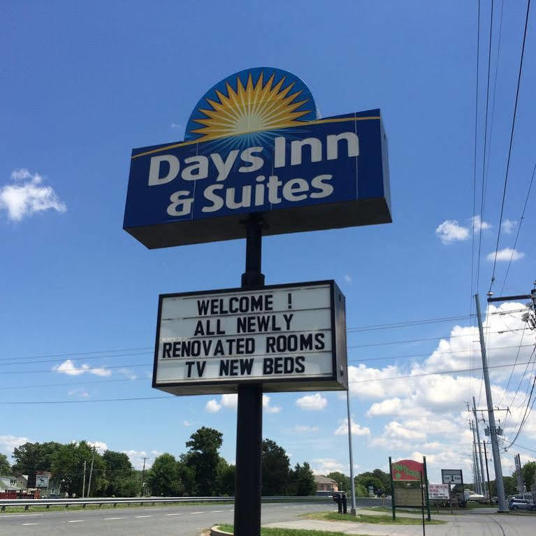 Days Inn & Suites By Wyndham Cambridge Dış mekan fotoğraf